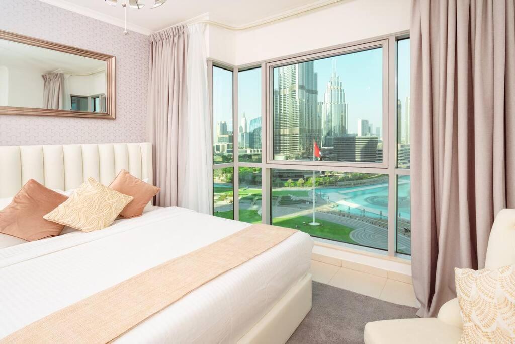 Elite Royal - Full Burj Khalifa & Fountain View - 2 Bedrooms + 1 Open Bedroom Without Partition - Magnate